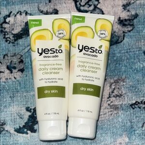 Avocado Fragrance-Free Daily Cream Cleanser for Dry Skin - Green/White